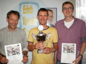 Die Sieger des Erich-Vosseler Pokals: v.l.n.r. Axel Birkholz (3.), Remy Heimers (1.) und Max Arnold (2.)